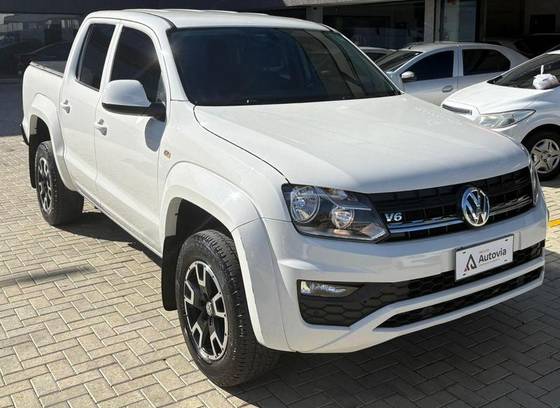 VOLKSWAGEN AMAROK 3.0 V6 TDI DIESEL COMFORTLINE CD 4MOTION AUTOMÁTICO